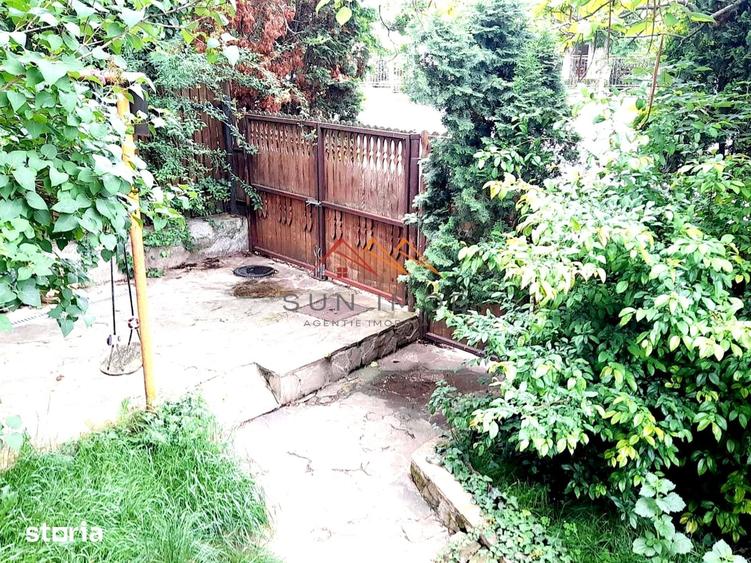 Casă cu 5 camere cu Teren 192 Mp în Sud