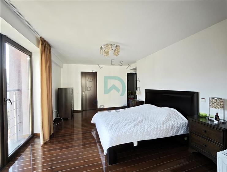 Apartament cu 4 camere decomandat, mobilat în Brașovul Vechi