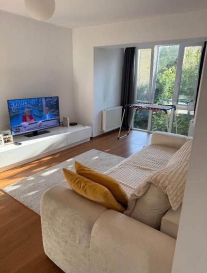 Apartament cu 2 camere semidecomandat în Take Ionescu