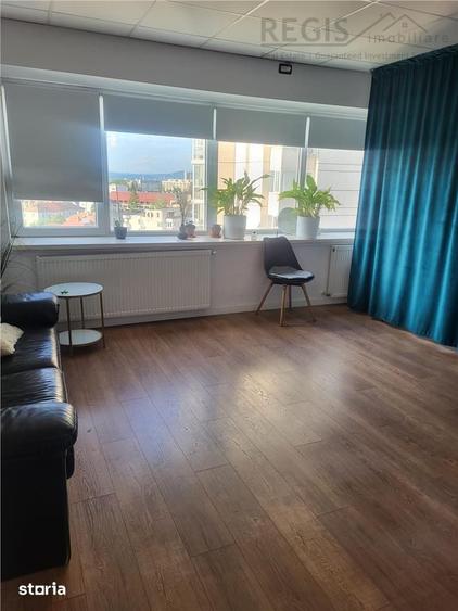 Spațiu comercial, de 27 mp, în Centrul Civic
