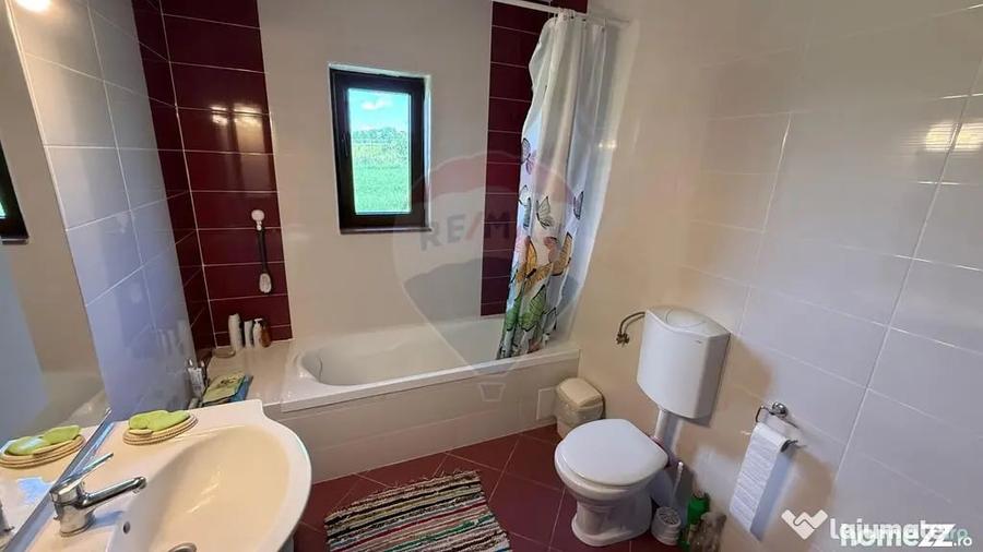 Casă cu 3 camere cu Teren 1667 Mp în Răcoasa
