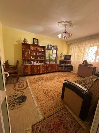 Apartament cu 2 camere decomandat, mobilat în Radu Negru