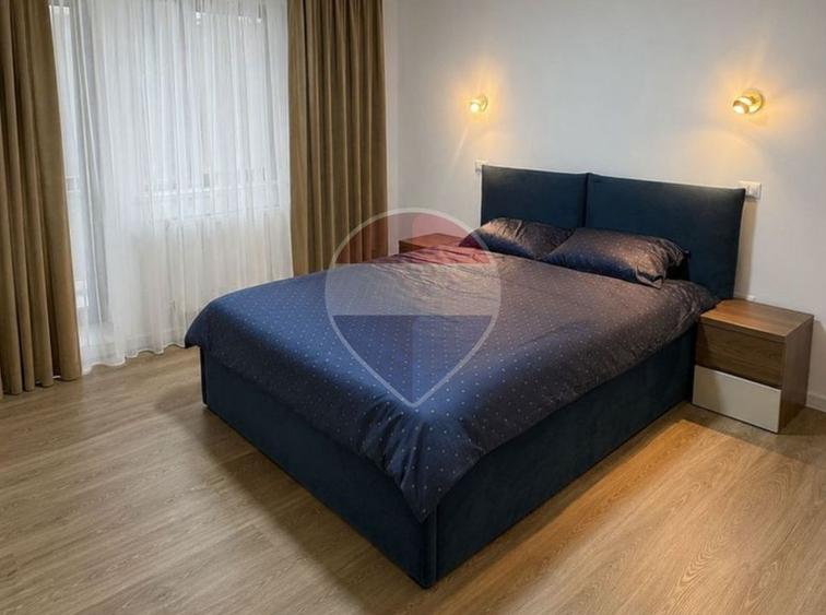 Apartament cu 2 camere decomandat, mobilat în Central