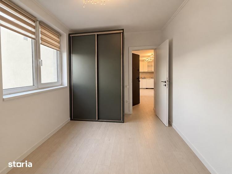 Apartament cu 3 camere semidecomandat în Chinteni