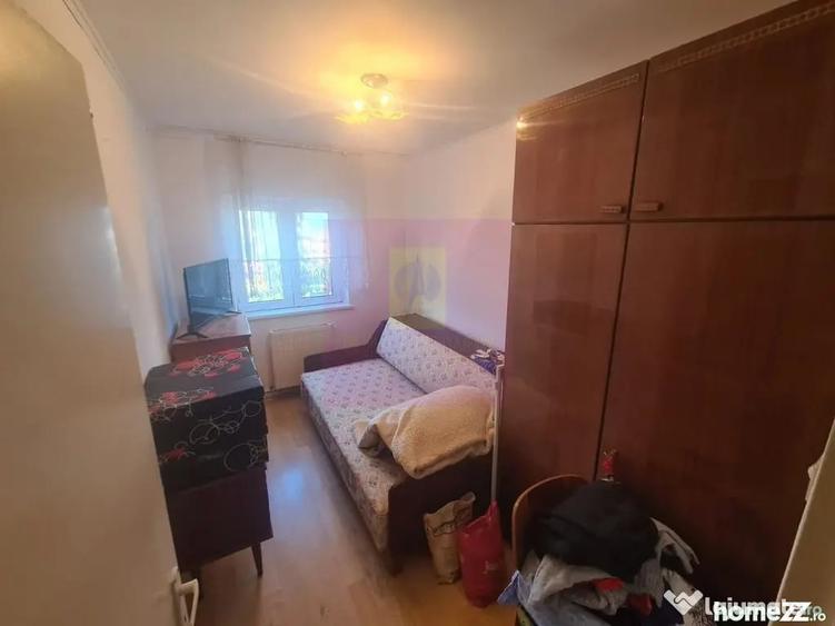 Apartament cu 3 camere decomandat în Câmpina