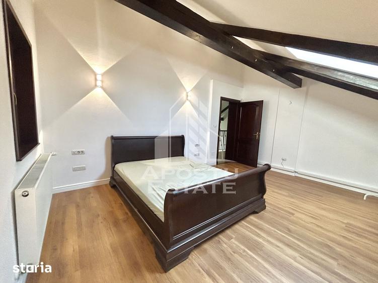 Casă cu 5 camere cu Teren 500 Mp în Sânmihaiu Român