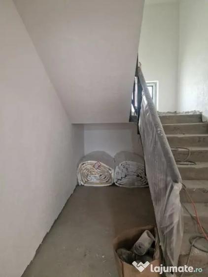 Apartament cu 2 camere decomandat în Smeura