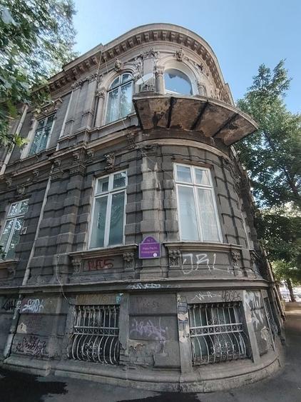 Apartament cu 3 camere decomandat, mobilat în Pache Protopopescu