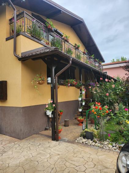 Casă cu 4 camere în Câmpina
