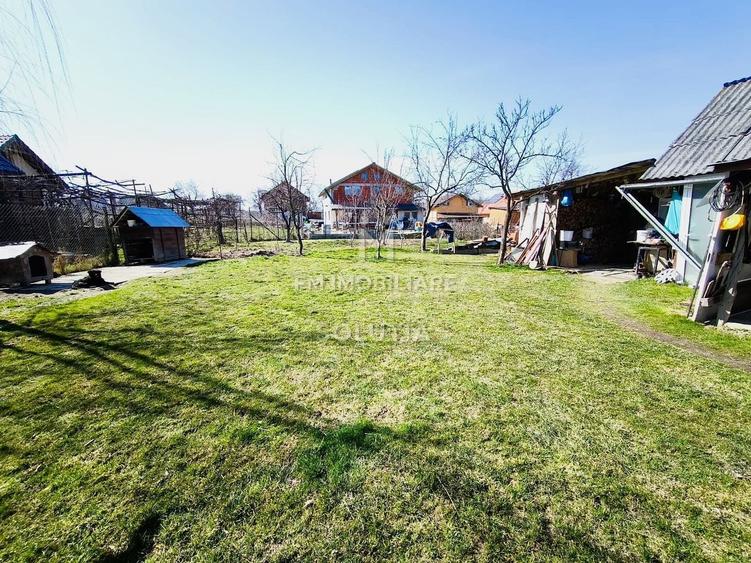 Casă individuală cu 3 camere cu Canalizare în Satu Nou de Sus