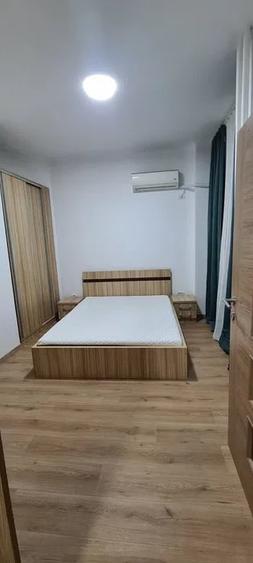 Garsonieră decomandată, mobilată în Universitate