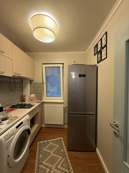 Apartament cu 2 camere semidecomandat, mobilat în Victoriei