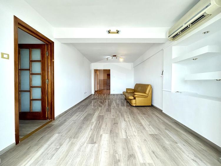 Apartament cu 4 camere semidecomandat, mobilat în ICIL