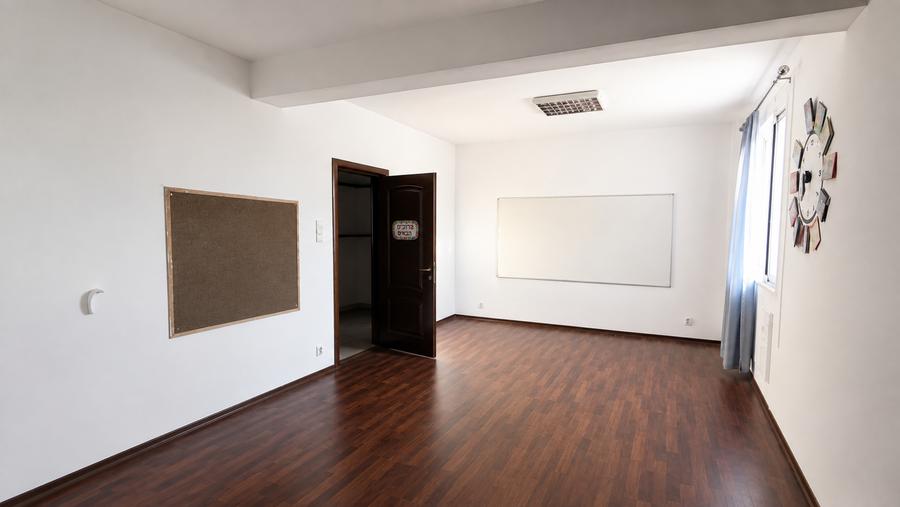 Casă individuală cu 11 camere cu Teren 1300 Mp în Pipera