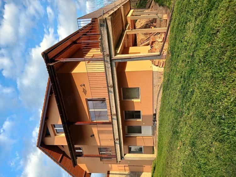 Casă cu Teren 8142 Mp în Oarda