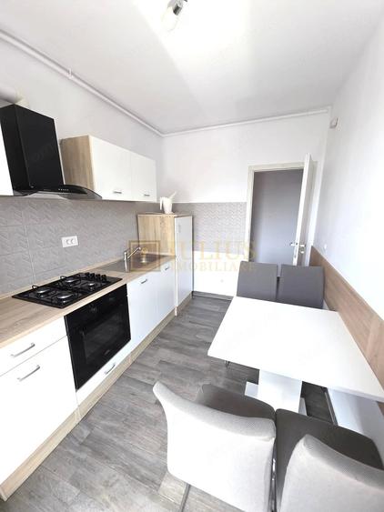 Apartament cu 2 camere decomandat în Torontalului