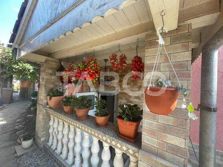 Casă individuală cu 5 camere cu Canalizare în Avrig