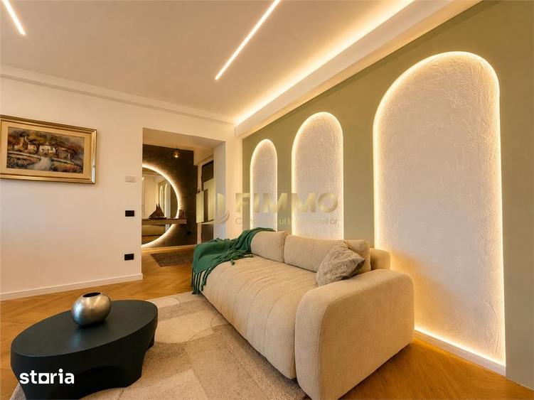 Apartament cu 3 camere semidecomandat, mobilat în Central