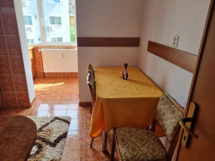 Apartament cu 2 camere decomandat în Mihai Bravu