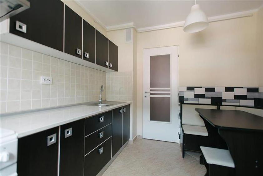 Apartament cu 2 camere decomandat, mobilat în Răcădău