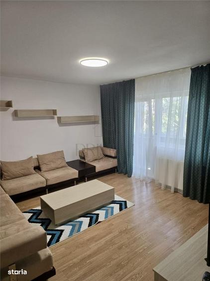 Apartament cu 3 camere decomandat în Medicină
