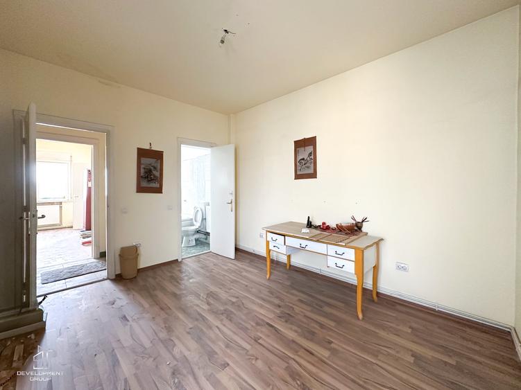 Apartament cu 2 camere semidecomandat în Universitate