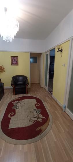Apartament 4 camere in cladire interbelica Universitate 5 ' mers pe jos - 4
