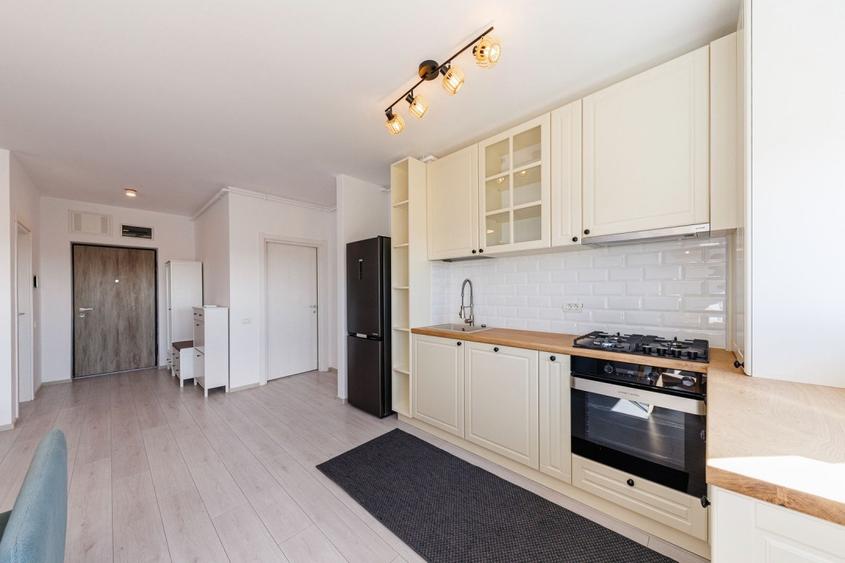 Apartament cu 3 camere decomandat, mobilat în Torontalului