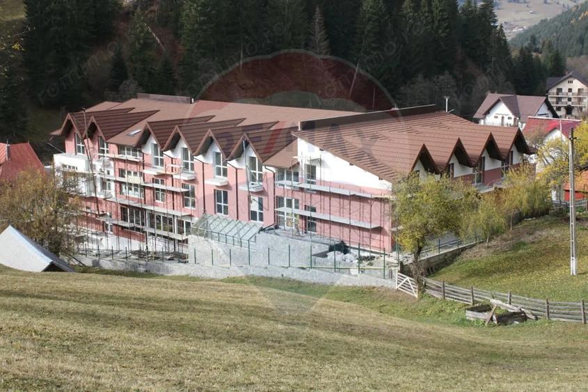 Casă cu Teren 2140 Mp în Moieciu