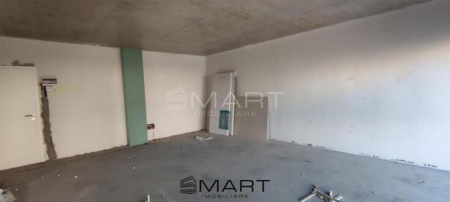 Spațiu comercial, de 40 mp, în Tractorul