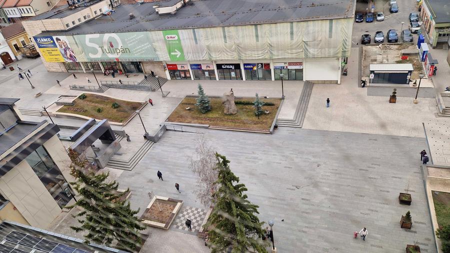 Apartament cu 3 camere decomandat în Ultracentral