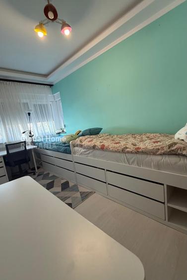 Apartament cu 3 camere decomandat în Unirii