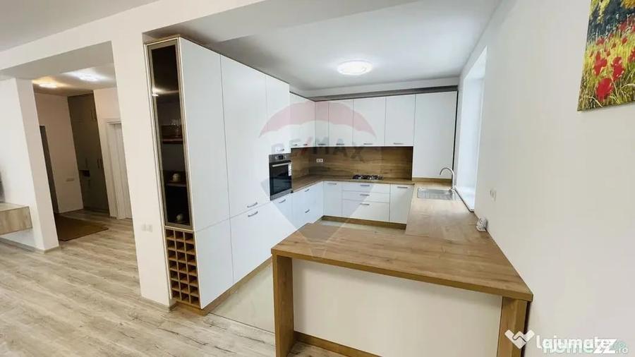 Casă cu 4 camere cu Teren 297 Mp în Cristian