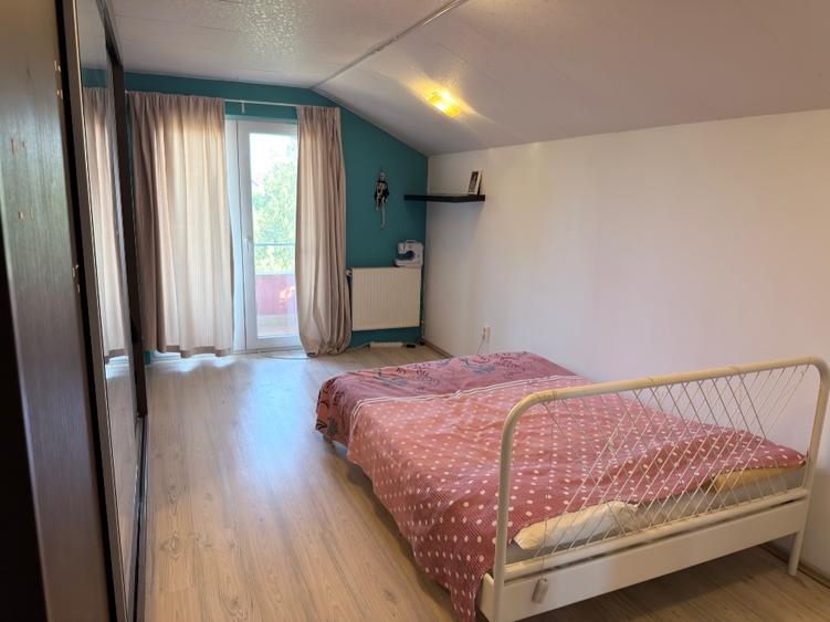 Casă individuală cu 6 camere cu Canalizare în Cornetu