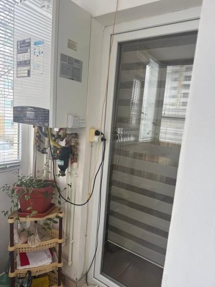 Apartament cu 2 camere decomandat în Rovine