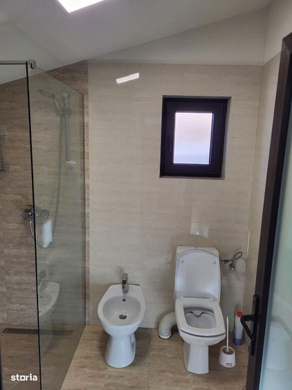 Casă cu 4 camere în Colibița