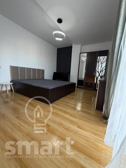 Apartament cu 3 camere semidecomandat, mobilat în Semicentral