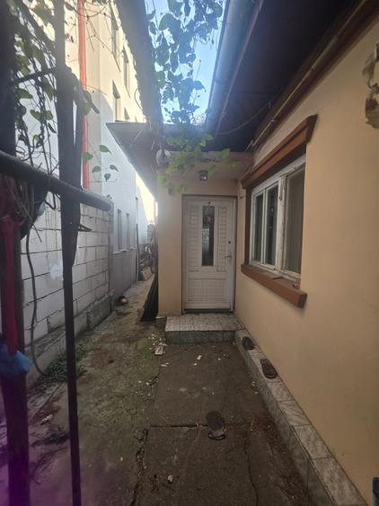 Casă individuală cu 2 camere cu Canalizare în Coiciu