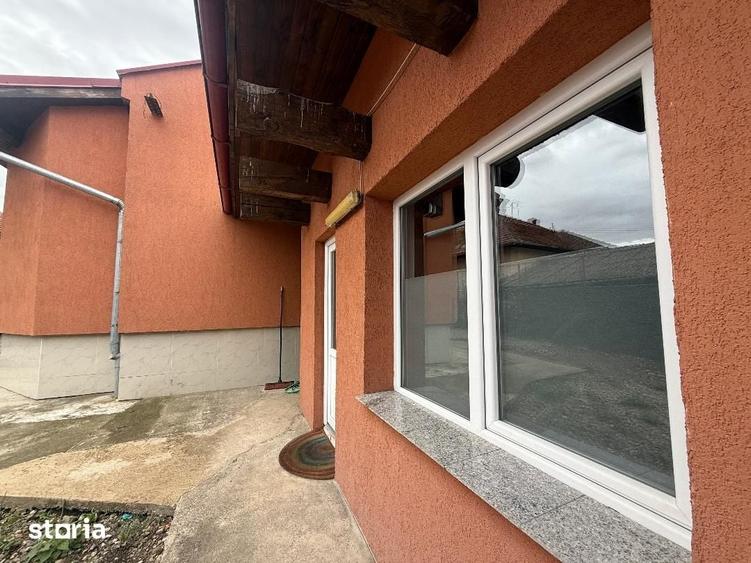Casă cu 4 camere cu Teren 430 Mp în Cetate
