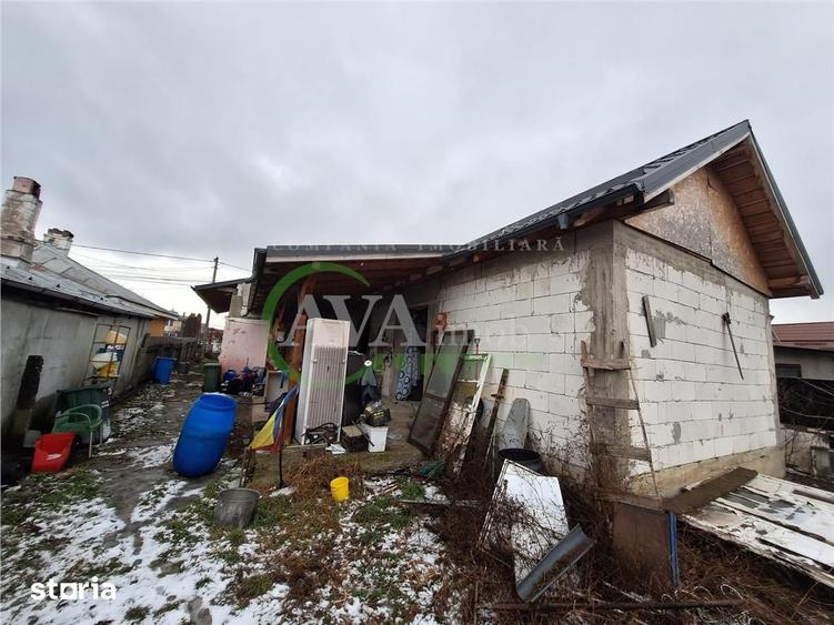Casă cu 5 camere cu Teren 1200 Mp în Gherăiești