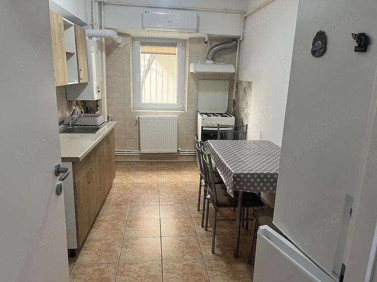 Apartament cu 2 camere decomandat, mobilat în Faleza Nord