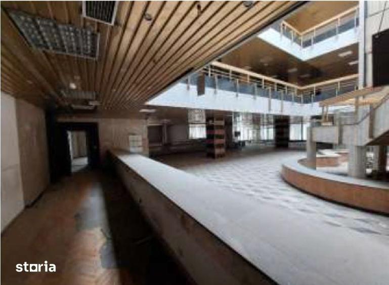 Spațiu comercial, de 6,481.45 mp, în Aradului