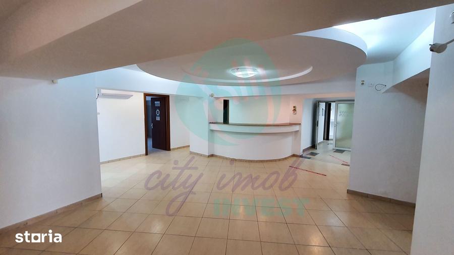 Spațiu comercial, de 525 mp, în Centrul Civic