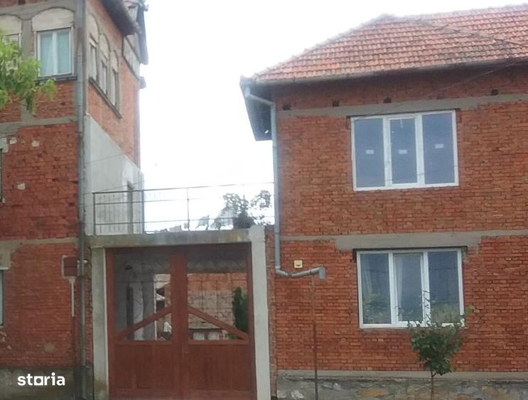 Casă cu 3 camere cu Teren 985 Mp în Pâncota