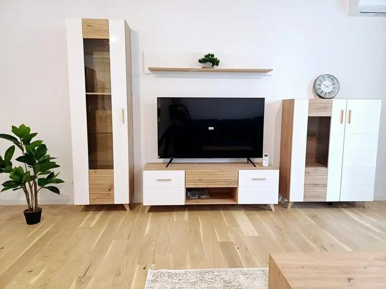 Apartament cu 2 camere decomandat, mobilat în Regie