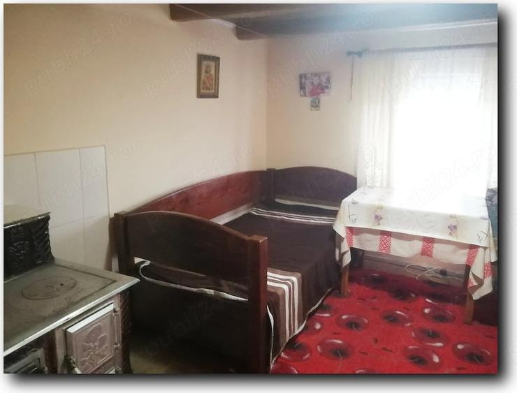 Casă cu Teren 1500 Mp în Roșiori