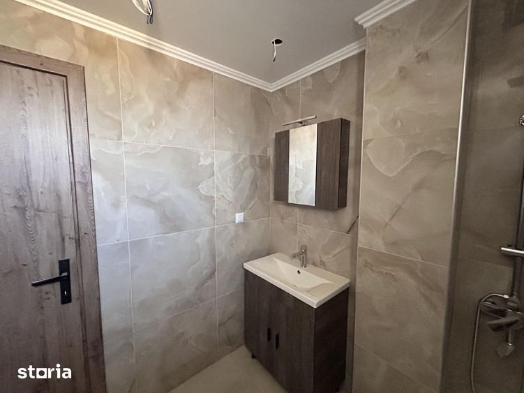 Casă cu 3 camere cu Teren 460 Mp în Central