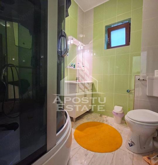 Casă cu 5 camere în Vladimirescu