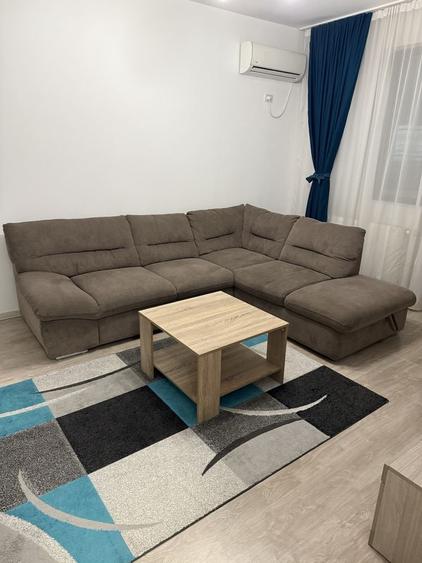 Apartament cu 2 camere decomandat în Roșu