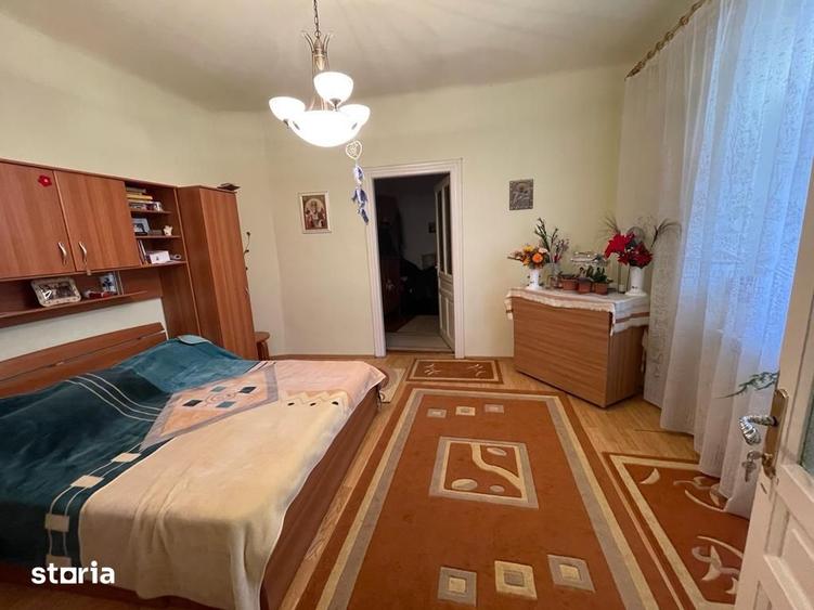 Apartament cu 5 camere în Central
